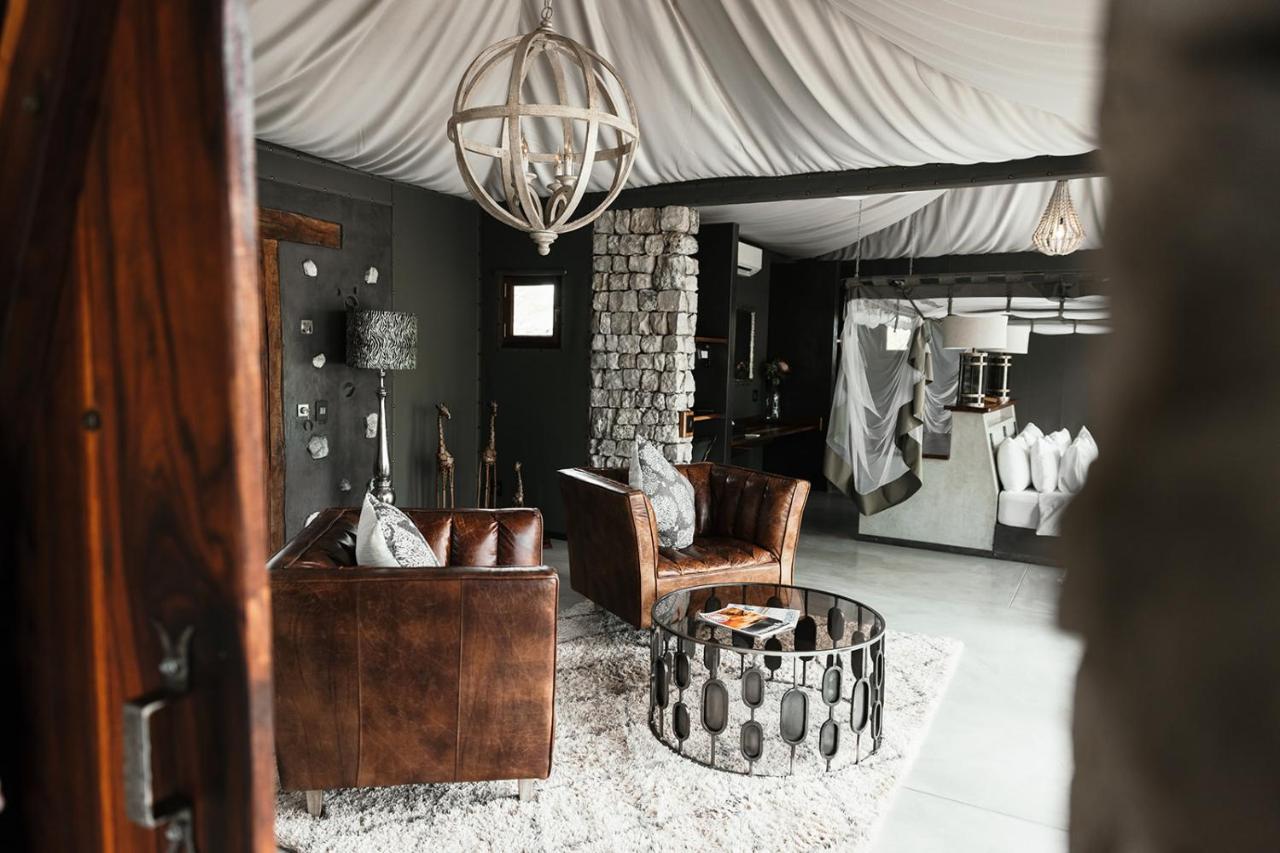 Etosha Oberland Lodge Окаукуэджо Экстерьер фото
