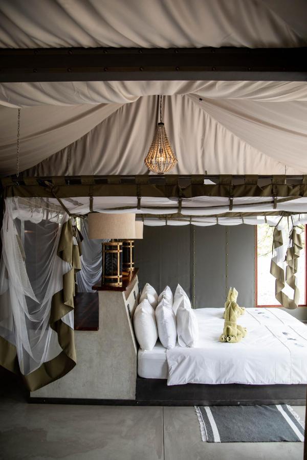 Etosha Oberland Lodge Окаукуэджо Экстерьер фото