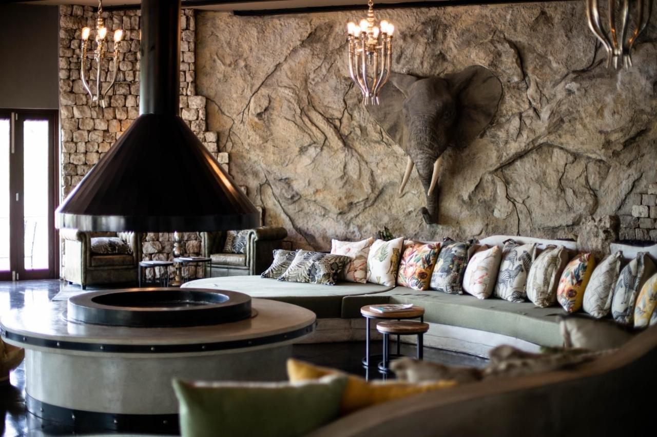 Etosha Oberland Lodge Окаукуэджо Экстерьер фото